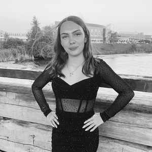 Meet your Posher, Natalie